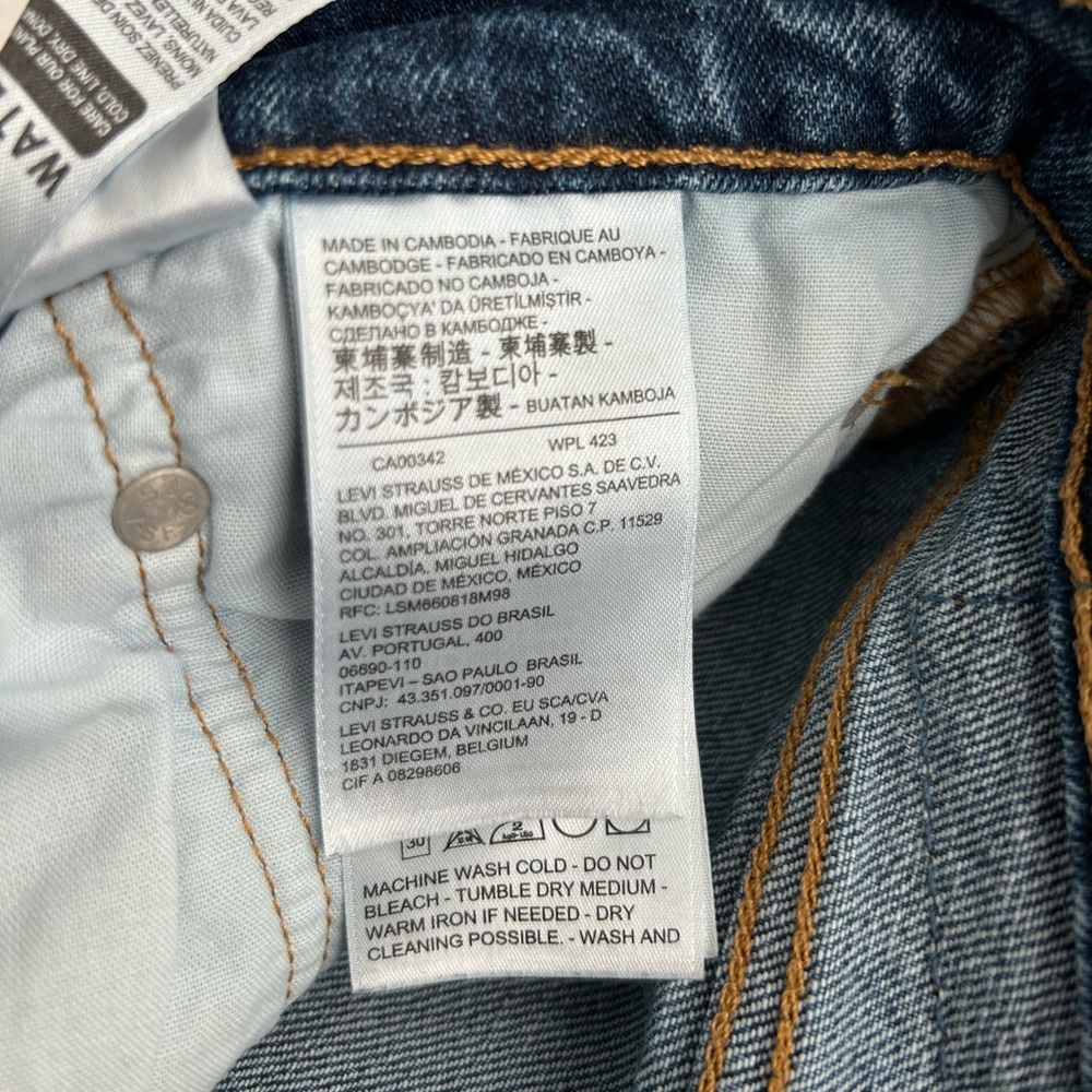 Levi’s 501 Original Fit Cropped Jean 30x26 - Picture 7 of 9